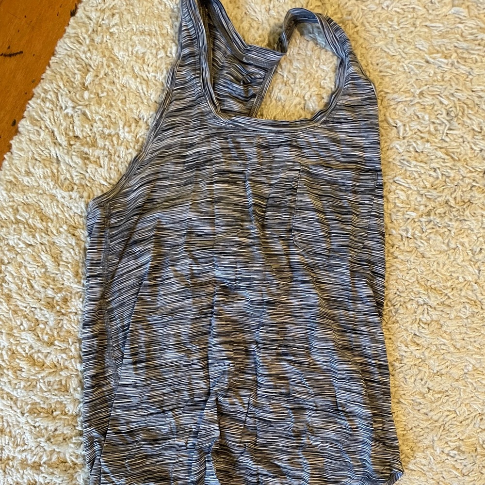 Lululemon tank